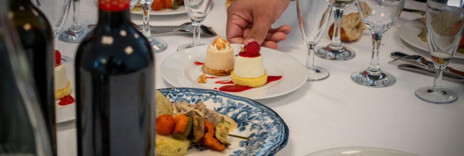 Deux desserts fait maison à louviers par Hauville traiteur