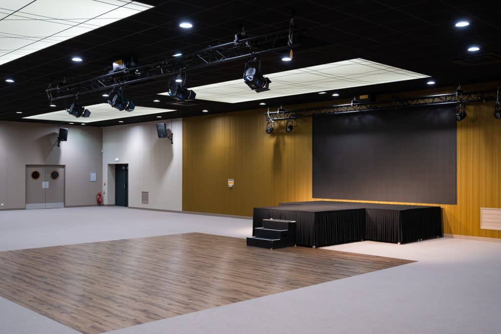 Salle 1 diagonale ©Toy Evènements