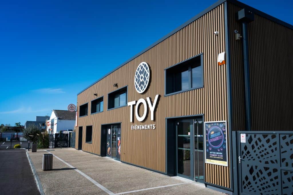 Salle 1 exterieure ©Toy Evènements