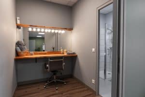 Loge | Salle 715m² | Coin maquillage